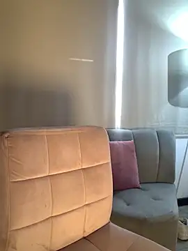 LunaMoore_Pink webcam