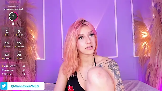 AlannaViera webcam