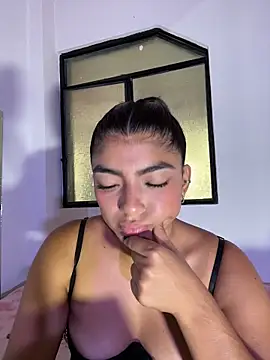 LeiaMara webcam