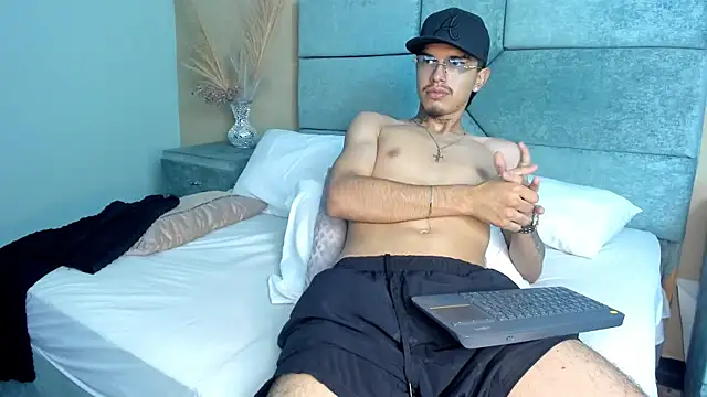TysonRiggs webcam