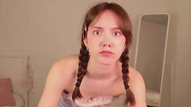 Kira__candy webcam