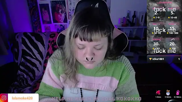 Bdsm_and_fries webcam