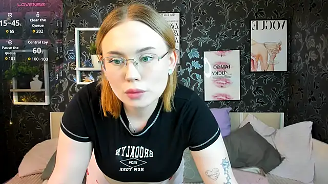 Tina_Walker webcam