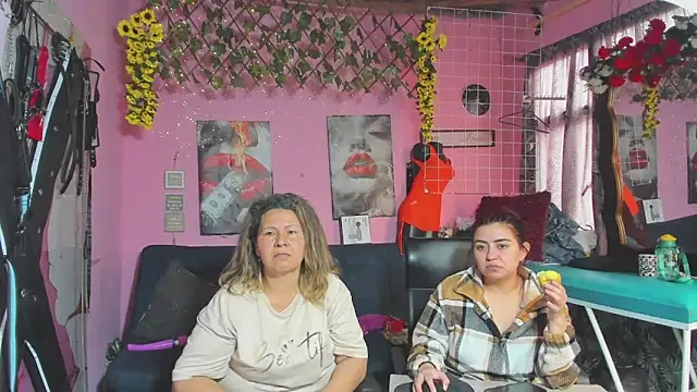 lesbiancuple webcam