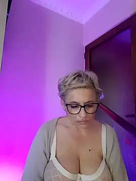 LunaBlaise webcam