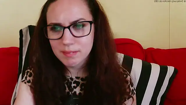 EmilyHotAngel webcam
