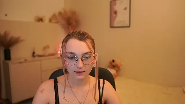 Sophielux18 webcam
