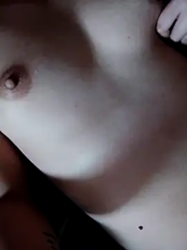 Themaskedgirl21 live sex cam