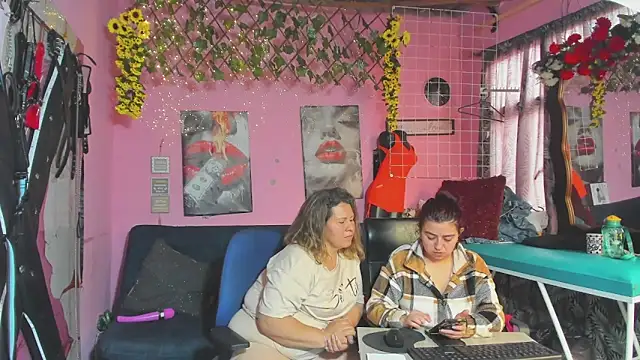 lesbiancuple webcam