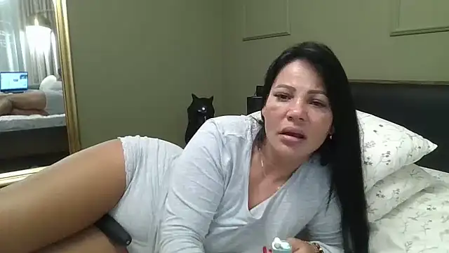 ella_sweety00 - Ella_sweety00's free webcam - UK Sex Cams