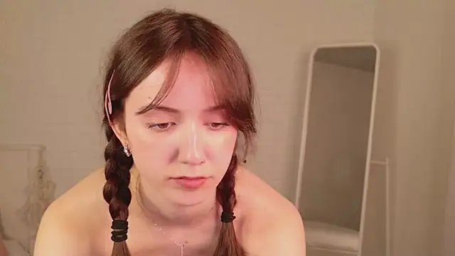 Kira__candy webcam