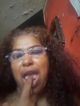 Megansquirt69 webcam