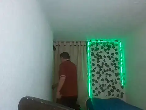 sexdiffrent - SexDiffrent's free webcam - UK Sex Cams