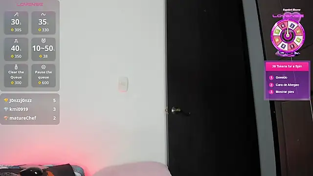 charlottekiss99 webcam