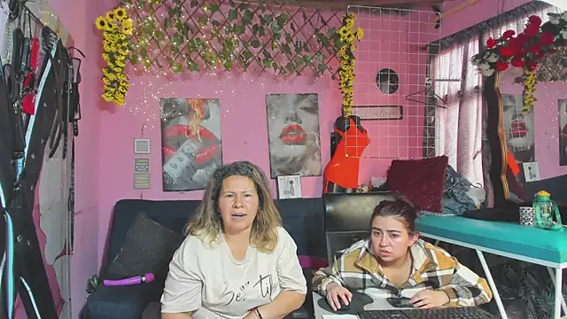 lesbiancuple webcam