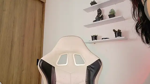 sara_queen10 webcam