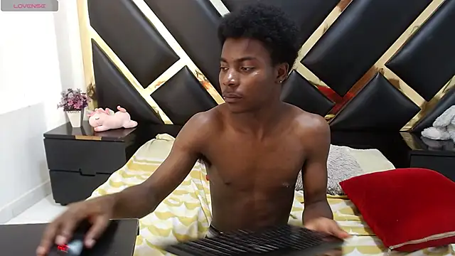 NoahJhonson69 webcam