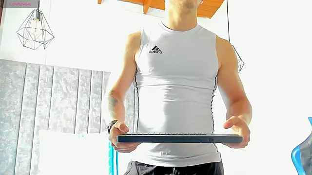 Calvin_Hunter webcam