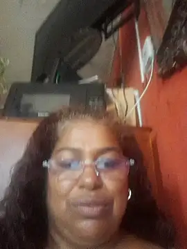 Megansquirt69 webcam