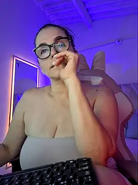 MariaPau_83 webcam