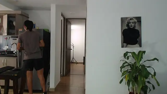 Ferotic_SexAddict webcam