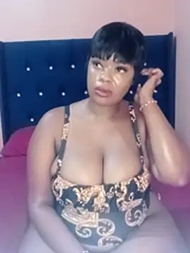 Luciouslips00 webcam