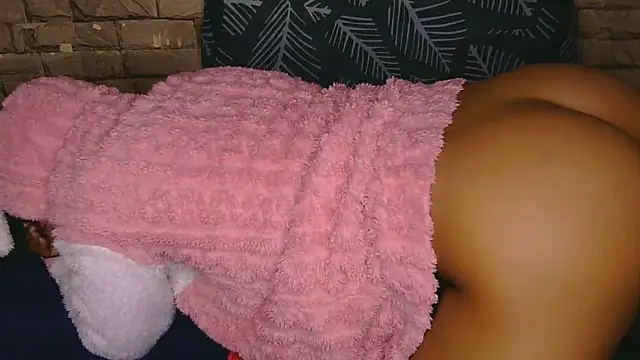 Sweethoneyglow webcam