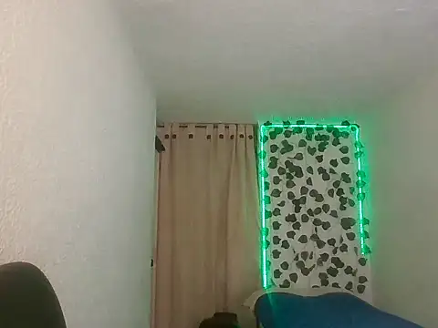 sexdiffrent - SexDiffrent's free webcam - UK Sex Cams