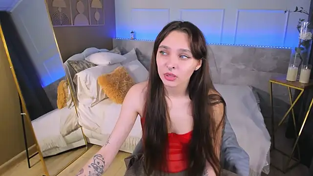 ChloeSunny webcam