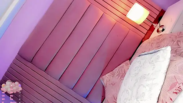 Camille_deluxe webcam