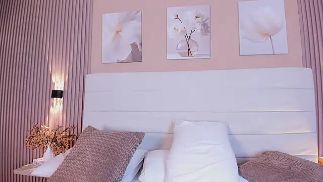 LisaLain webcam