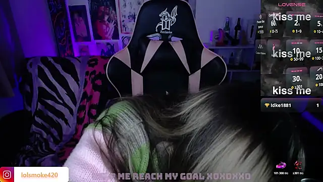 Bdsm_and_fries webcam