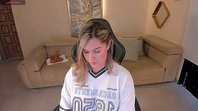 KylaMorrison webcam