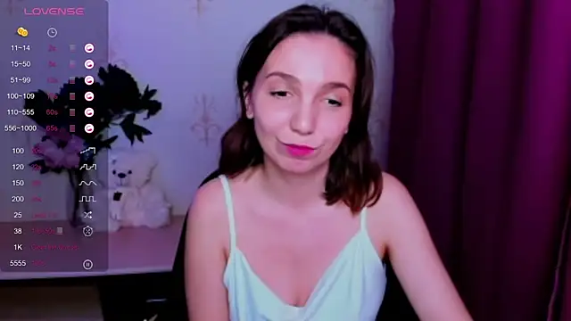 KindHazelHere_ webcam