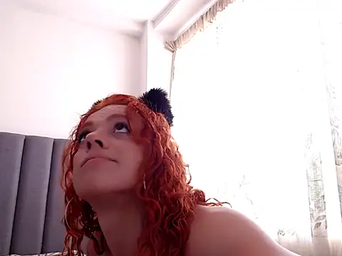 saara_johnson496 webcam
