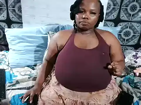 Candiyliciousxx webcam