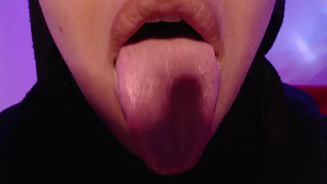 VenussTits97 webcam
