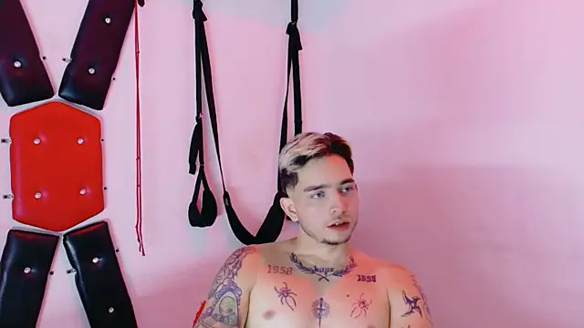 AliceandMax webcam