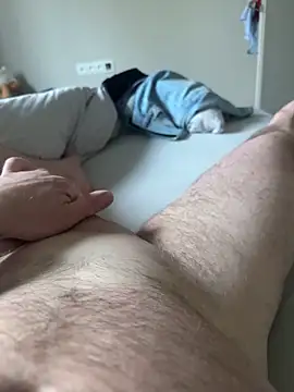 Tomkitomkii webcam