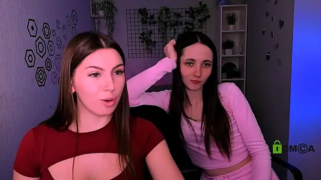 amalialowell webcam