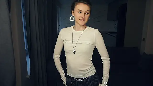 VickiPraml webcam