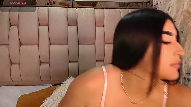 Charlie_Henker webcam