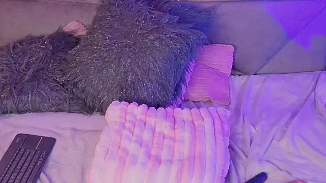 Crystalustt webcam