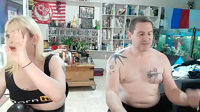 Wendeliar - Couple webcam sex chat