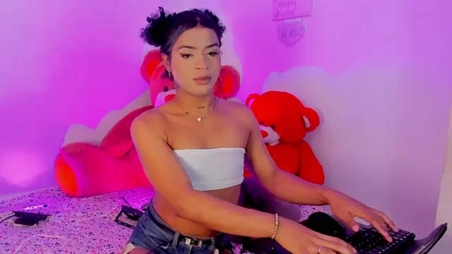 nikolle_mistrreHots webcam