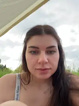 EllyNora webcam