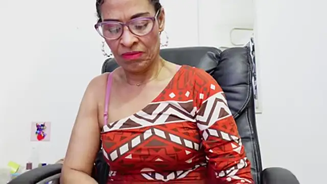 Aries_Mature webcam