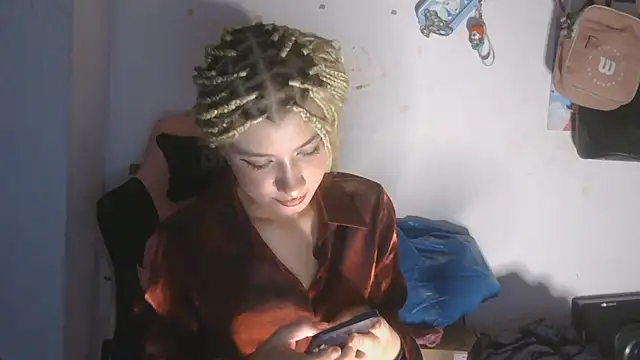 LadyhNigth webcam