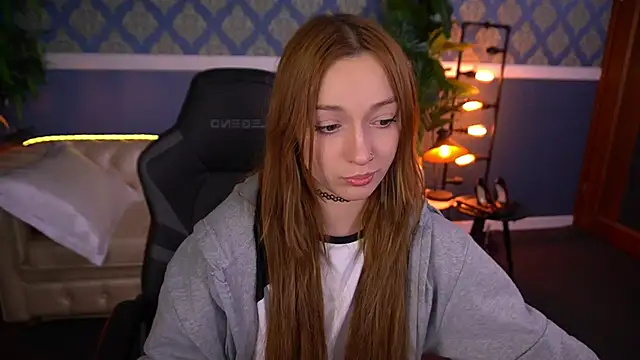 LizzaMoonn webcam