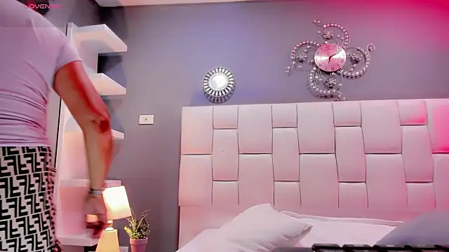 Kisses_Sophia webcam